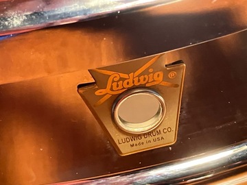 Selling with online payment: Ludwig Chrome Over Brass Cast Rims 14x5 Snare