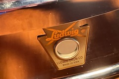 Selling with online payment: Ludwig Chrome Over Brass Cast Rims 14x5 Snare