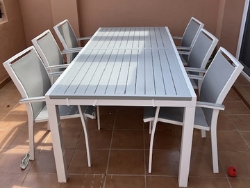 À vendre: Table de jardin 