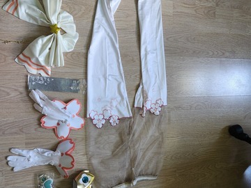 Selling with online payment: Miccostumes x akuoart Princess Daisy