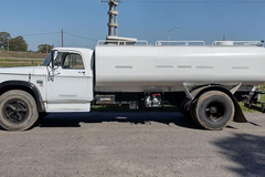 En alquiler: CAMION REGADOR DE AGUA 10.000LT