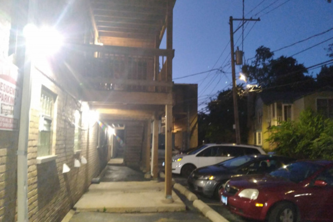 Chicago IL, Rogers Park, 24/7 Parking Space In Condo Lot