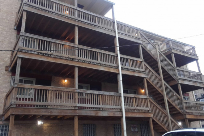 Chicago IL, Rogers Park, 24/7 Parking Space In Condo Lot