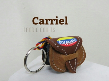 Productos: Carriel Pequeño Llavero