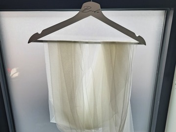 Selling: cathedral length veil ivory