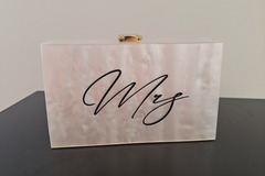 Selling: Pearl "Mrs" clutch 