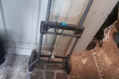 À louer: Diable pliant charge 100 kilos max 