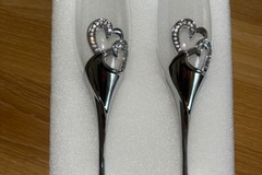Selling: Champagne Flutes 