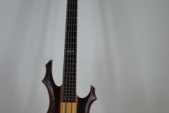 Vermieten und mieten/ Barzahlung: ESP LTD 5 String Bass