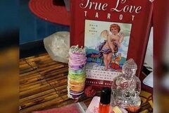 Selling: Love Tarot and Spirit Reading
