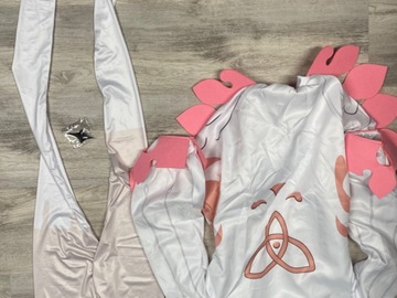 Selling with online payment: Paimon full costume