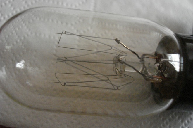 Ampoules neuves à incandescence 230 Volts/25 Watt