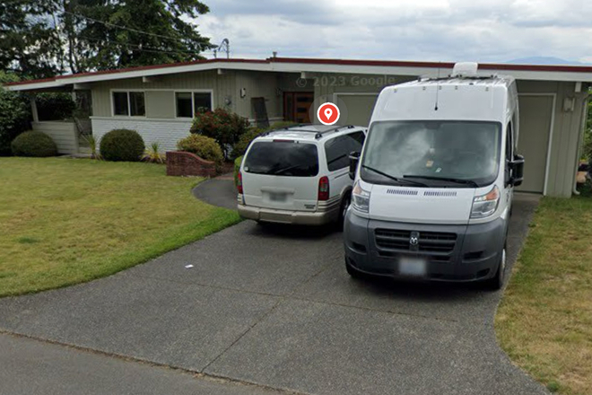Redmond WA, Parking Close To Idylwood Beach Park