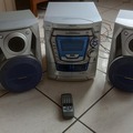 À vendre: chaine hifi radio CD (en panne)  double cassettes 
