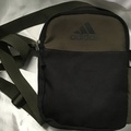 Vente au détail: Vintage.Sac pochette Adidas