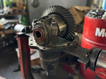 Manufacturers: Ремонт редукторів та інших агрегатів спецтехніки