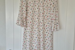 Selling: Floral dress