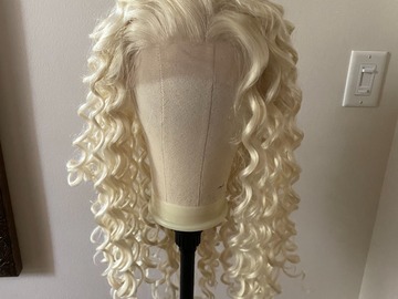 Selling with online payment: WigisFashion Platinum Blonde Spiral Curl Lacefront Wig
