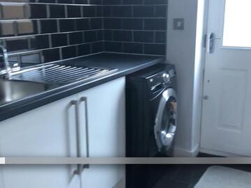 Room Available: Double Room - Female - Hulme, Manchester