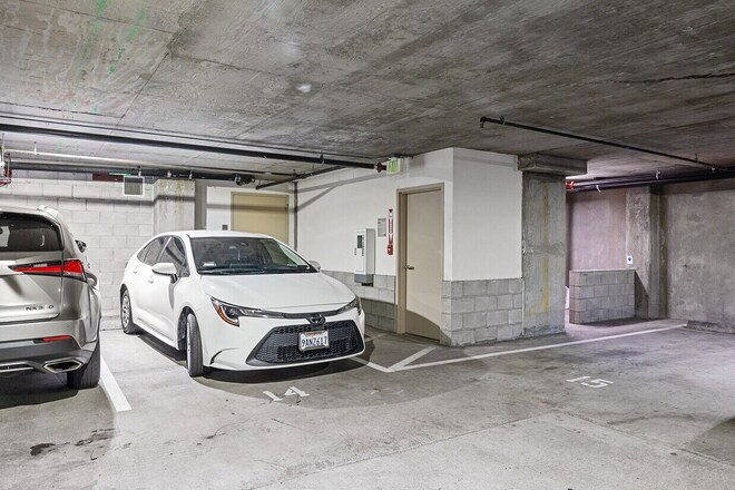 San Francisco CA,  Secure Parking Spot Available in downtown SF