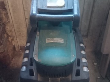 À louer: Broyeur à branche Makita  