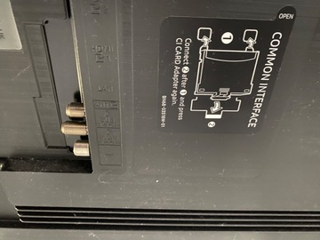 À vendre: Tv géante écran plat TV qled samsung qe65qn85aew