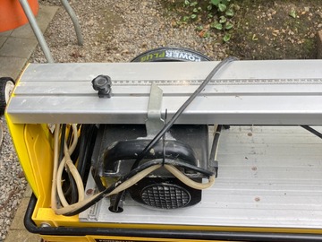 Faire offre: Coupe carrelage à eau