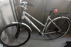 verkaufen: Damen Fahrrad Trekking Rad DRIVE aus  Aluminium in 28 Zoll