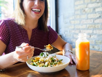 Wellness Session Single: Unscramble Your Food Struggle with Laura Folkes