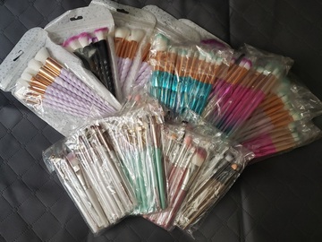 Bulk Lots: 250pcs Professional Makeup Brushes Mixed Lot