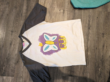 Selling with online payment: Rei T shirt from Free!