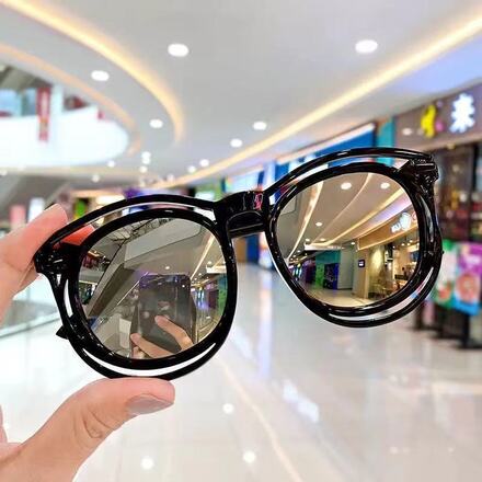 50 pairs of fashionable cartoon cute baby sunglasses