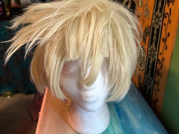 Selling with online payment: Blonde wig