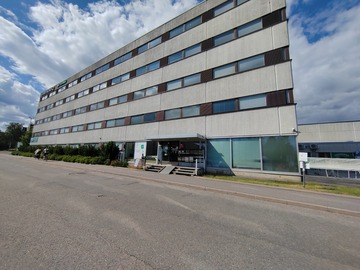 Vuokrataan: Kutojantie 3-5 - taide- / työtilaa edullisesti