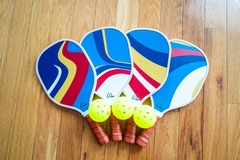 Renting out with online payment: Pickleball Paddles and Balls (4 paddles, 3 balls)