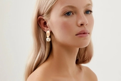 Selling: Amélie George Kallista Pearl Drop Earrings - Rose Gold