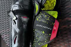 Verkaufen mit Online-Zahlungen: Bauer Vapor 3X Junior Größe 12 Schienbeinschoner