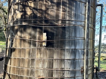 Selling: Water tank Redwood 