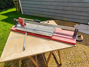 À louer: Coupe carreaux 90cm 