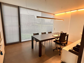 Gebruikte apparatuur: design bureau  tafel 