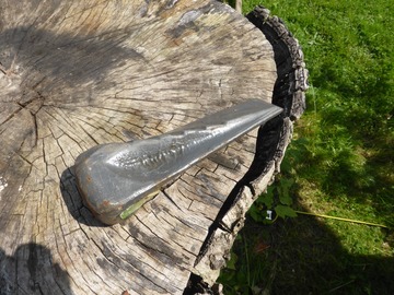 À vendre: coin à fendre le bois