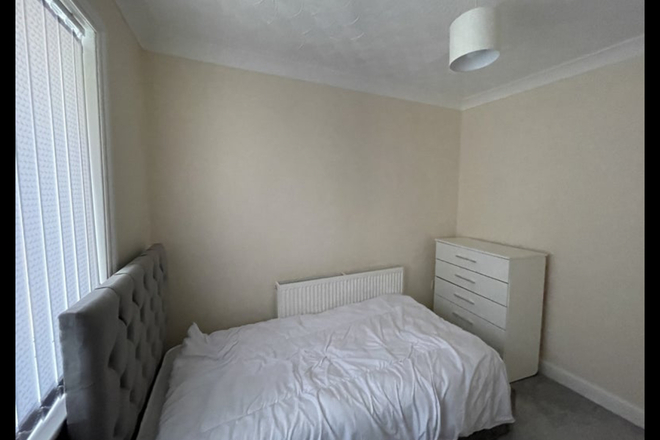 Large Single Room - Female - Woodthorpe, Sheffield