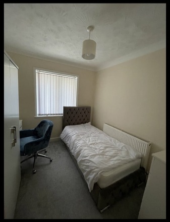 Large Single Room - Female - Woodthorpe, Sheffield
