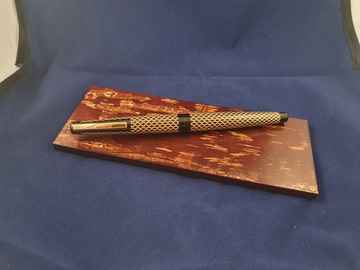 Renting out: Lady Sheaffer 904 in black and gold paisley (F nib)