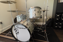 Wanted/Looking For/Trade: Slingerland 17 1/2" curved floor tom legs