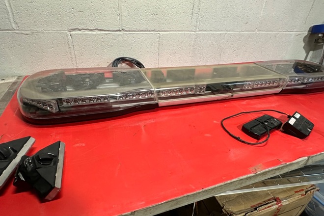 Ecco(Code 3) Axios 14 Series 54” Amber Lightbar System