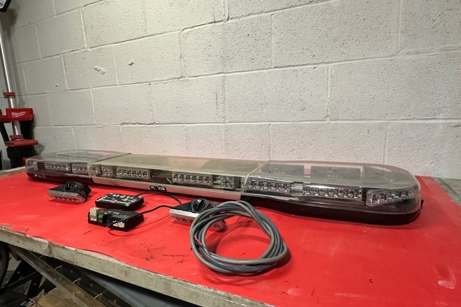 Ecco(Code 3) Axios 14 Series 54” Amber Lightbar System