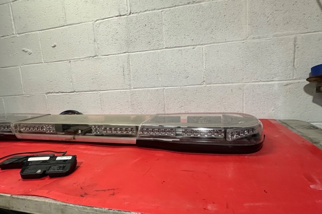 Ecco(Code 3) Axios 14 Series 54” Amber Lightbar System