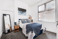 Room Available: Luxury female co-living - Central Preston