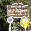 Daily Rentals: New Milford NJ, Safe Driveway Parking. Convenient Parking.